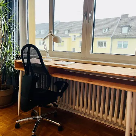Gemuetliche Mit Balkon Und Top-anbindung Appartement