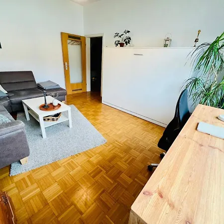 Gemuetliche Mit Balkon Und Top-anbindung *