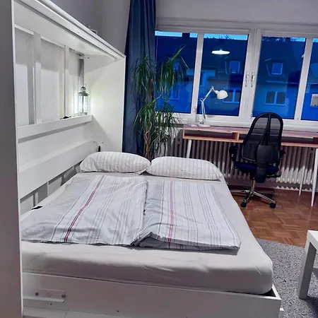 Gemuetliche Mit Balkon Und Top-anbindung Lejlighed